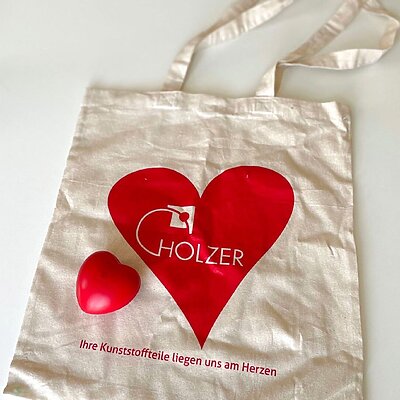 Futura Holzer Tasche Herz Werbeartikel Werbemittel Logo Druck Versand Logistik Kundengeschenk Merchandising 24