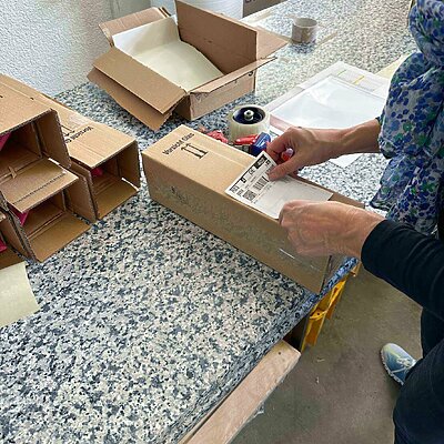 Futura Marketing Lettershop Konfektionierung Wein Geschenk Verpackung Aktionsversand 5